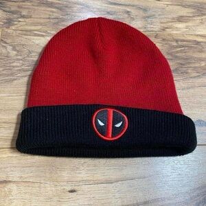 Marvel Deadpool Black & Red Beanie Hat